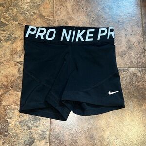 Nike pro dri-fit shorts 🖤